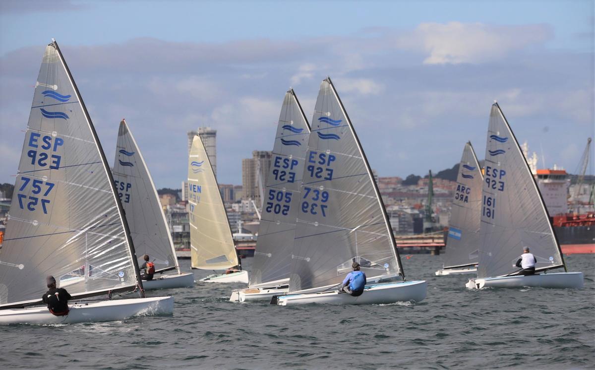 Fernández Vasco, con el barco el 161, lidera las embarcaciones de clase Finn.