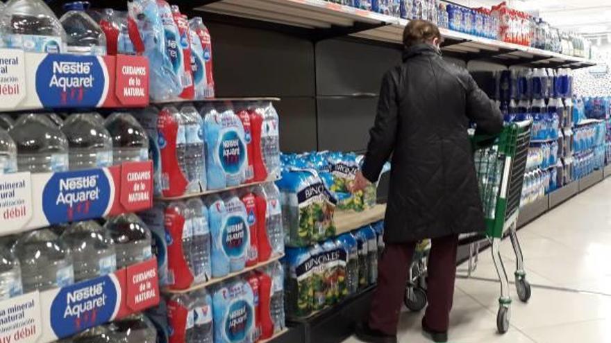 El agua de tres barrios de Alcoy sigue sin ser apta para el consumo por filtraciones