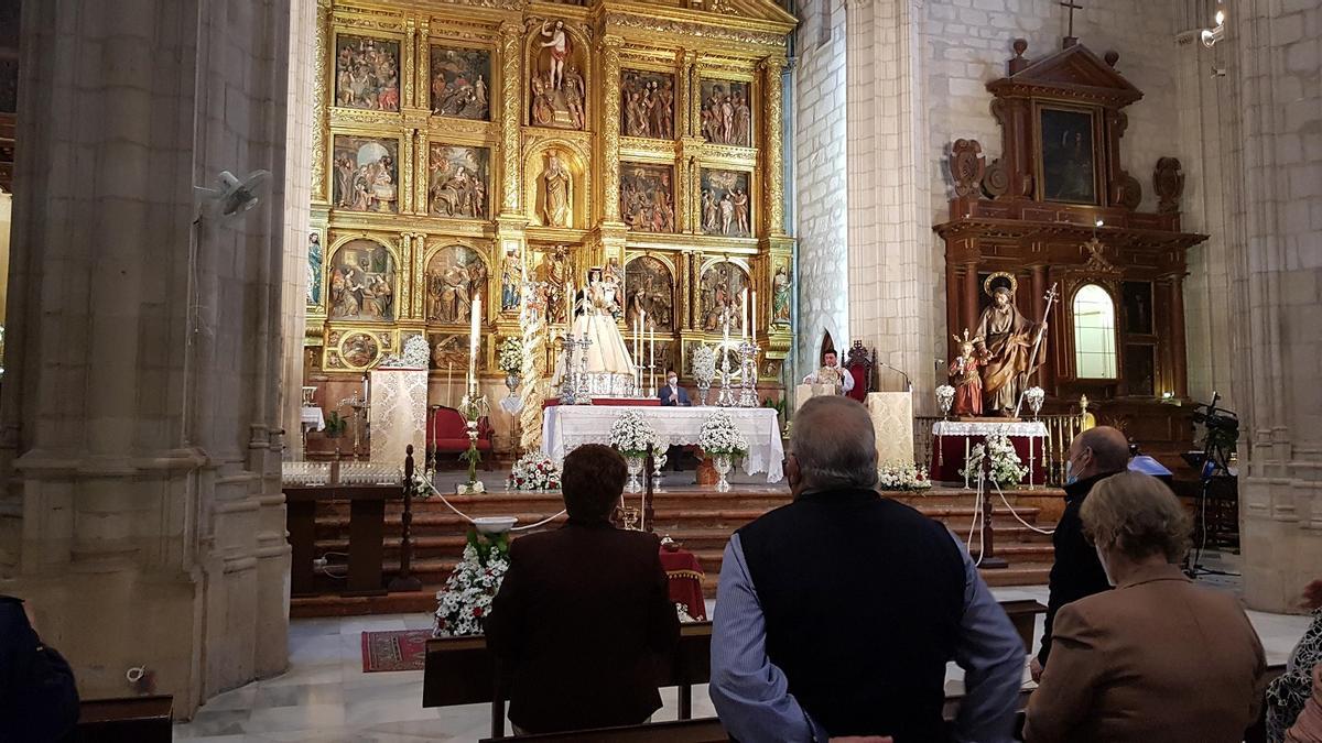 La Virgen de Araceli ya preside el altar de San Mateo.