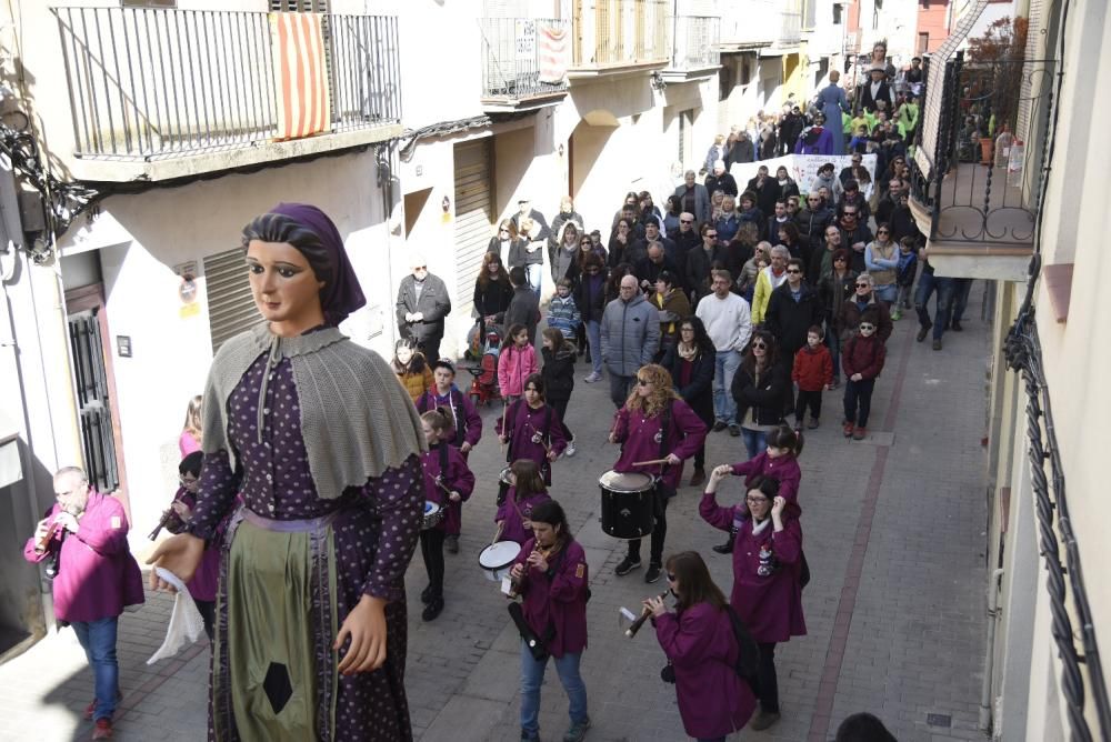 Balsareny rebutja amb cultura popular les accions