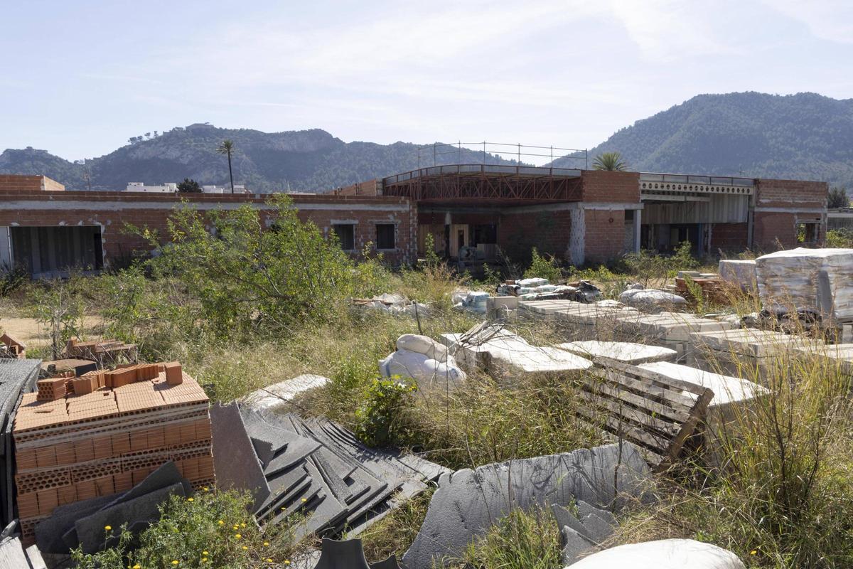 Las obras paralizadas del colegio de educación especial Pla de la Mezquita Xàtiva.