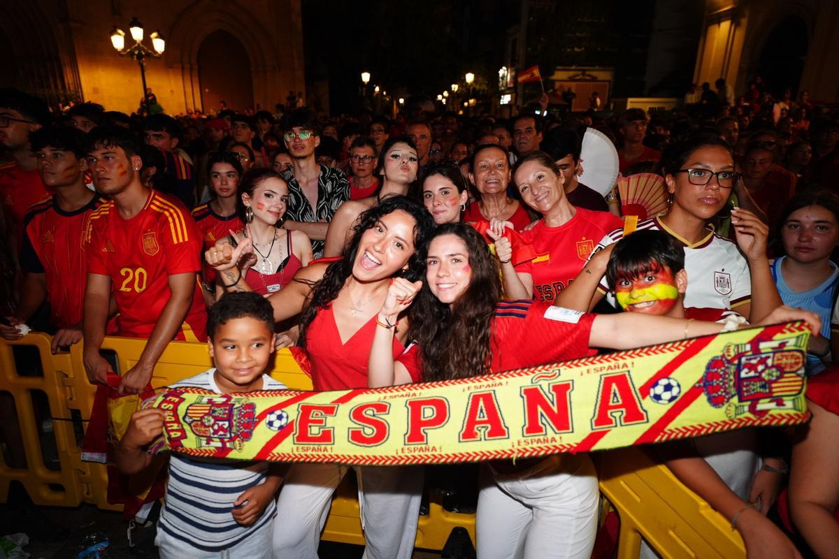 Galería: La provincia de Castellón se echa a las calles para festejar el segundo mundial de España
