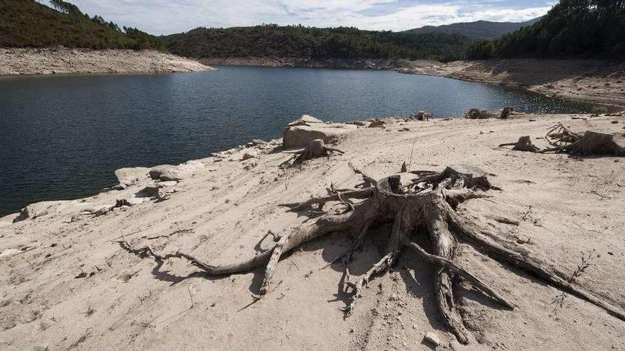 Embalse de Lisonsos, en el concello ourensano de Lobios.