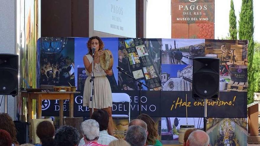 Canto a la tradición en el Museo del Vino