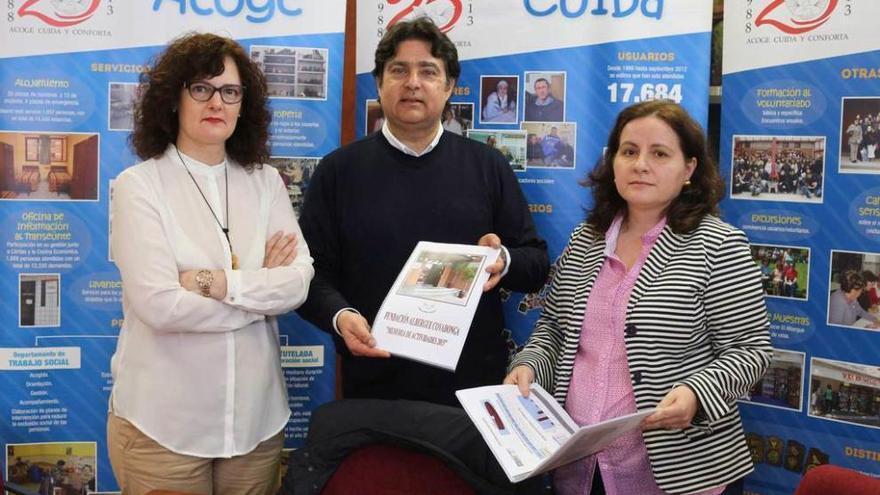 Julia Castro, Lorenzo Mariñas y Cirstina Avella.