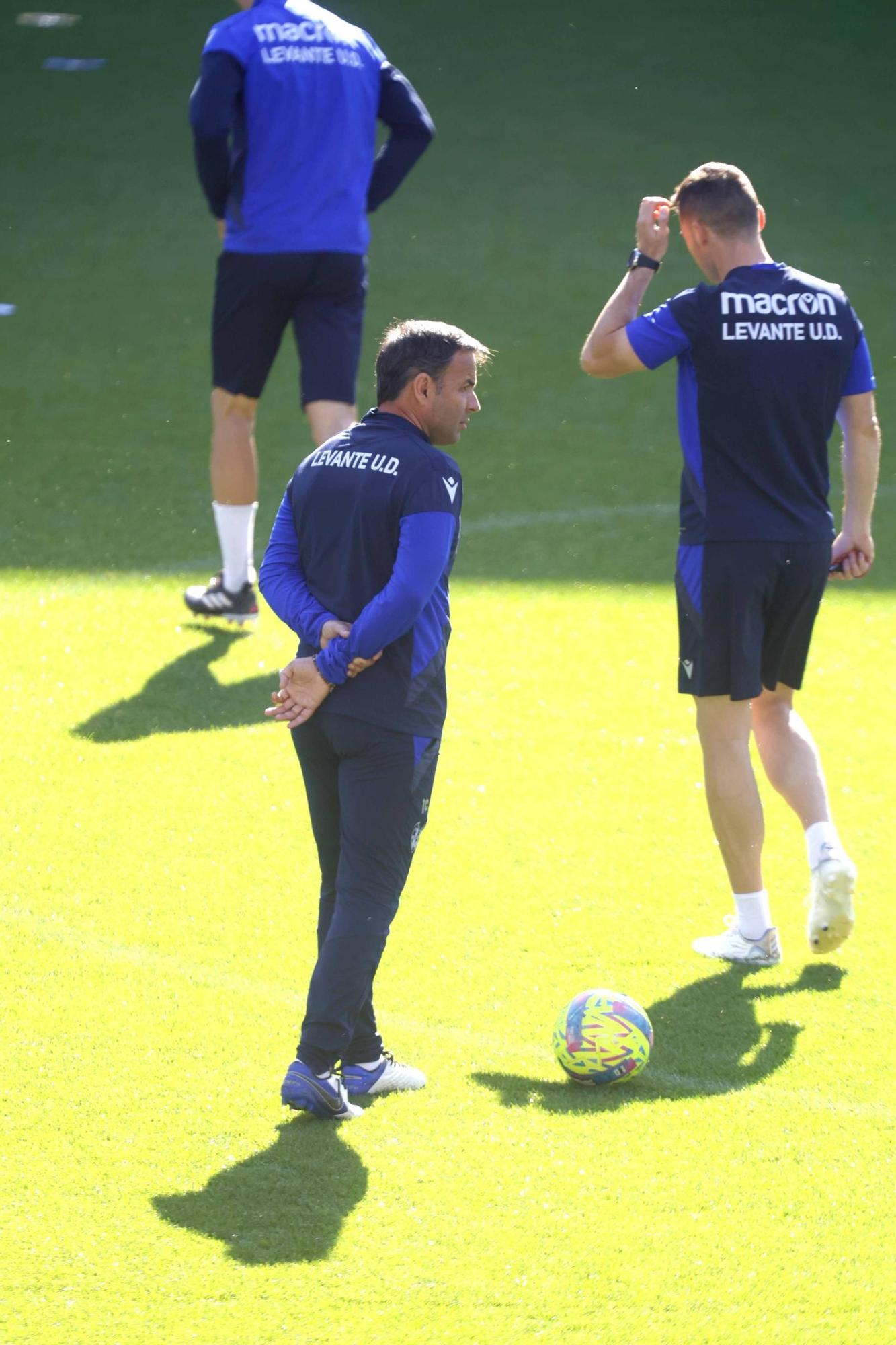 Sesión de entrenamiento del Levante UD