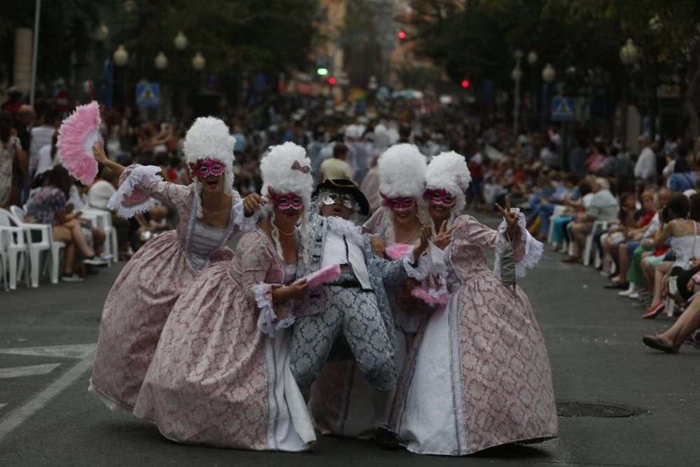 El colorido y la originalidad inundan Alicante