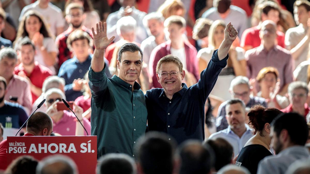 Pedro Sánchez y Ximo Puig durante un acto electoral en 2019.