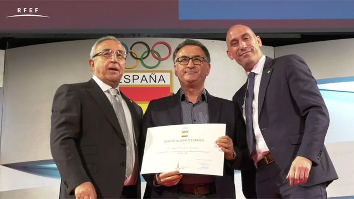 Luis Rubiales participó en el homenaje de los deportistas de los Juegos Olímpicos de 1980