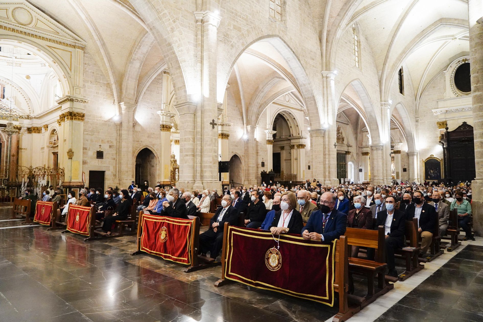 Histórica procesión nocturna de la Custodia de la Catedral