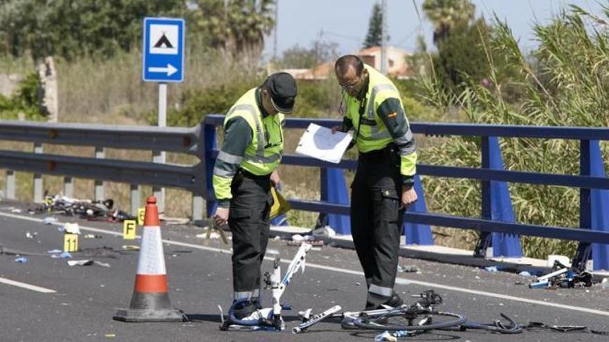 Dos ciclistas mueren al ser arrollados por una conductora ebria y drogada en Valencia