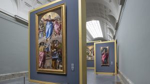 La Asunción del Greco expuesto en la Galería Central del Museo del Prado.