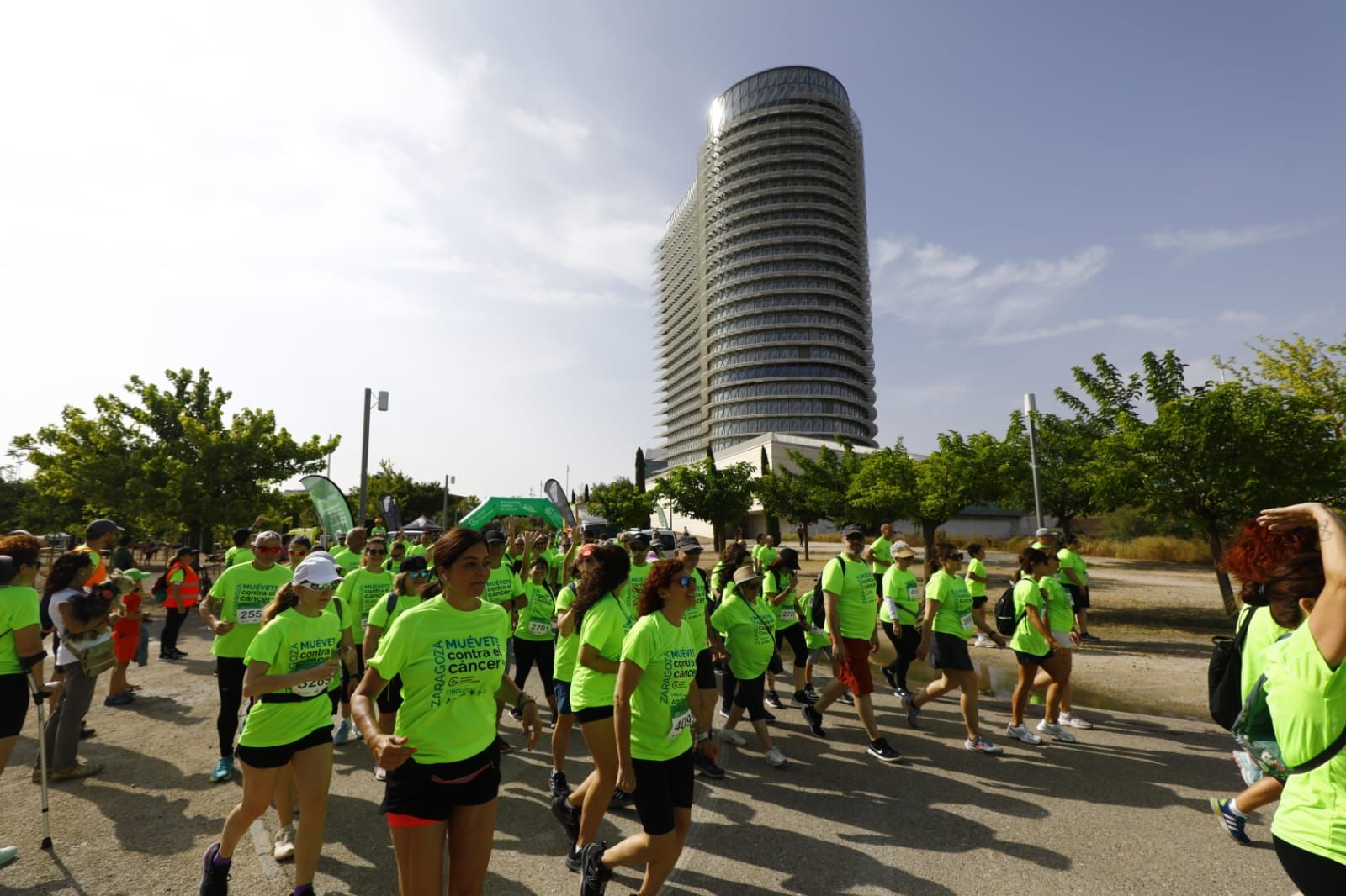 En imágenes | Miles de personas corren contra el cáncer en el Parque del Agua de Zaragoza