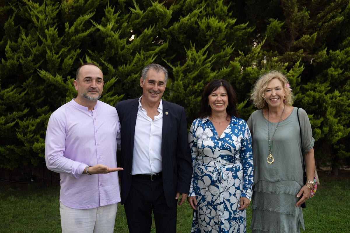 El comisario de la Policía Nacional de Ibiza se despide con una multitudinaria cena