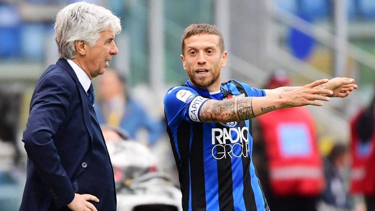 Gian Piero Gasperini y el &quot;Papu&quot; Gómez, emblemas del Atalanta fuera y dentro del campo