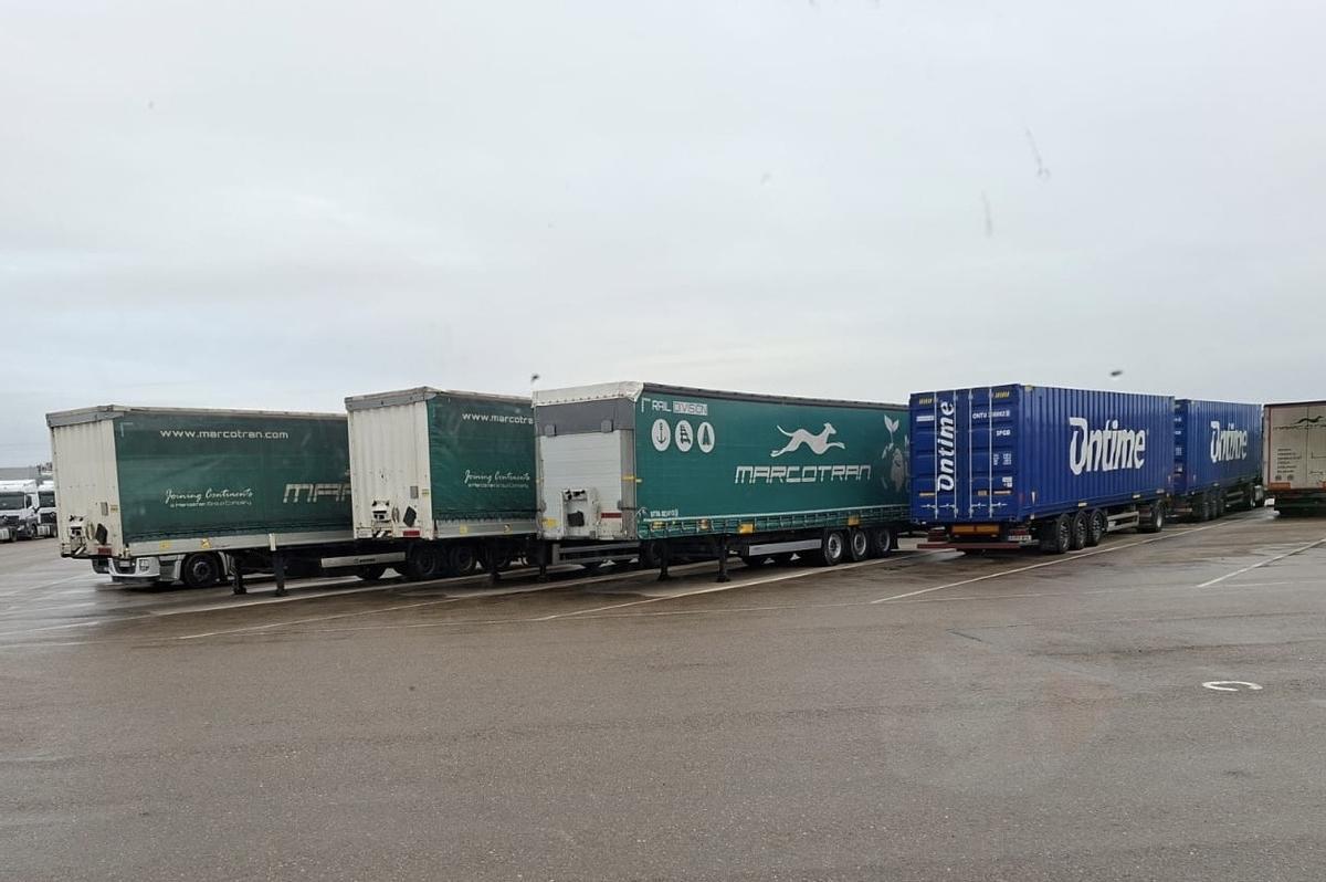 Los camiones de Marcotran ya empiezan a rotularse bajo la marca Ontime.