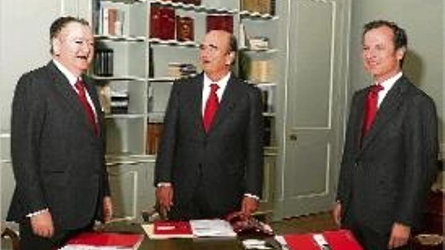 D&#039;esquerra a dreta, Aldredo Sáenz, Emilio Botín i Javier Marín.