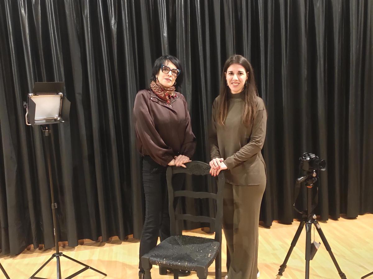 Manuela Adamo y Ana Asión, durante el rodaje.