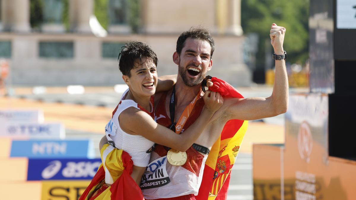 María Pérez y Álvaro Martín, dobles campeones del mundo de 20 y 35 kilómetros marcha.