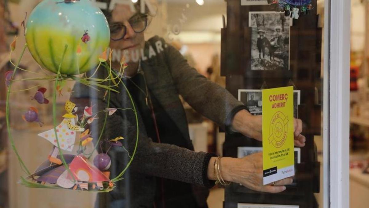 Die teilnehmenden Geschäfte erkennen Sie an den gelben Schildern im Schaufenster.