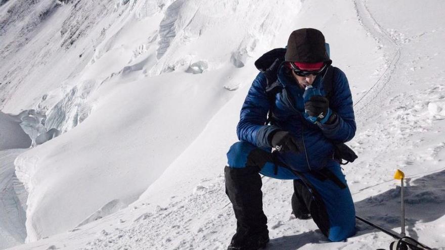 Kilian Jornet corona el Everest