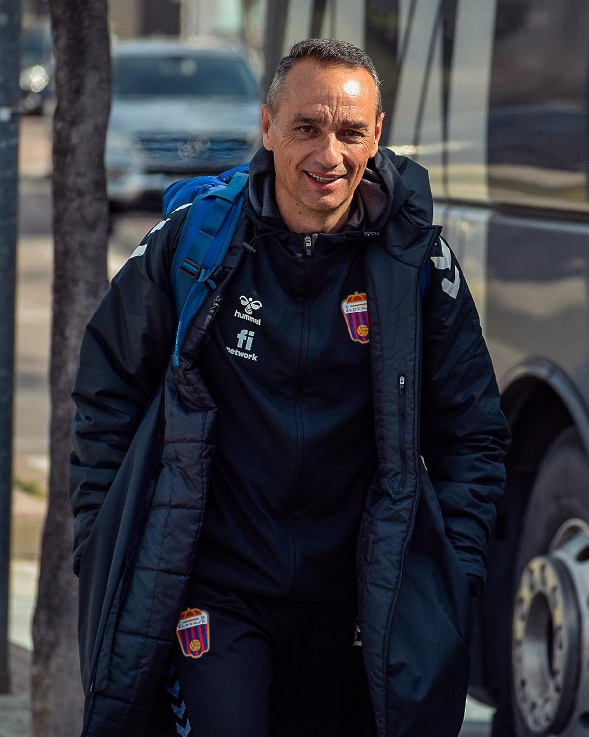 El preparador valenciano del Eldense, exentrenador del Castellón.