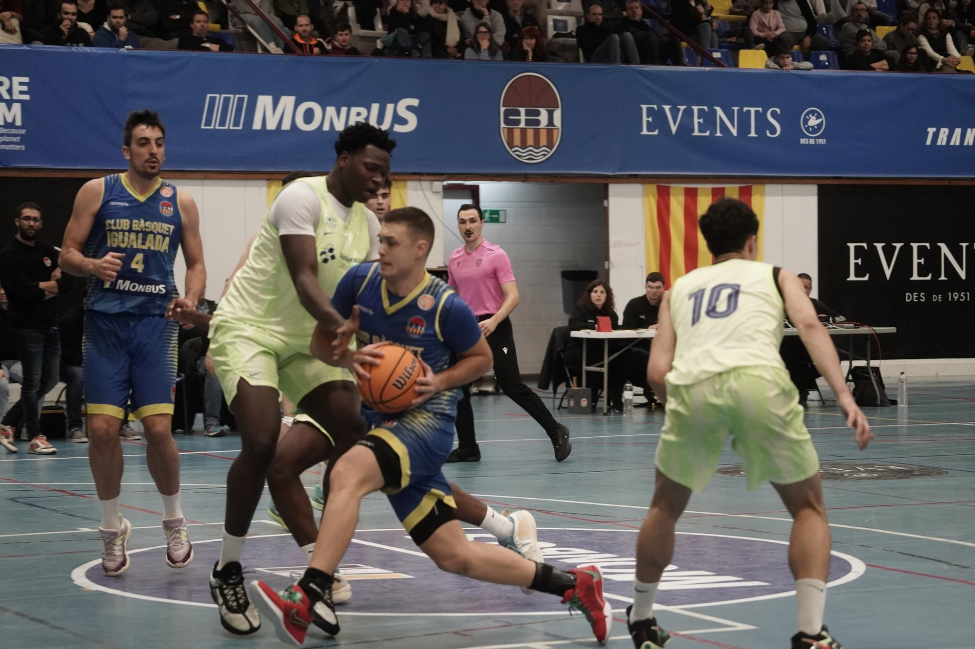 Imatges del Monbus Igualada - Barça B
