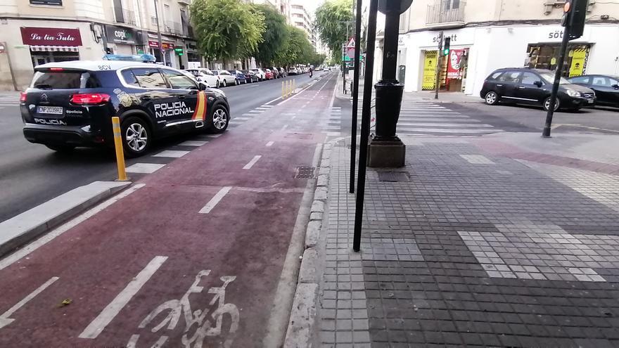 Un menor resulta herido en el choque entre una bicicleta y una furgoneta en Alcoy