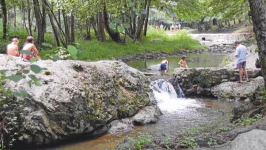 Natura i patrimoni a la falda de les Salines