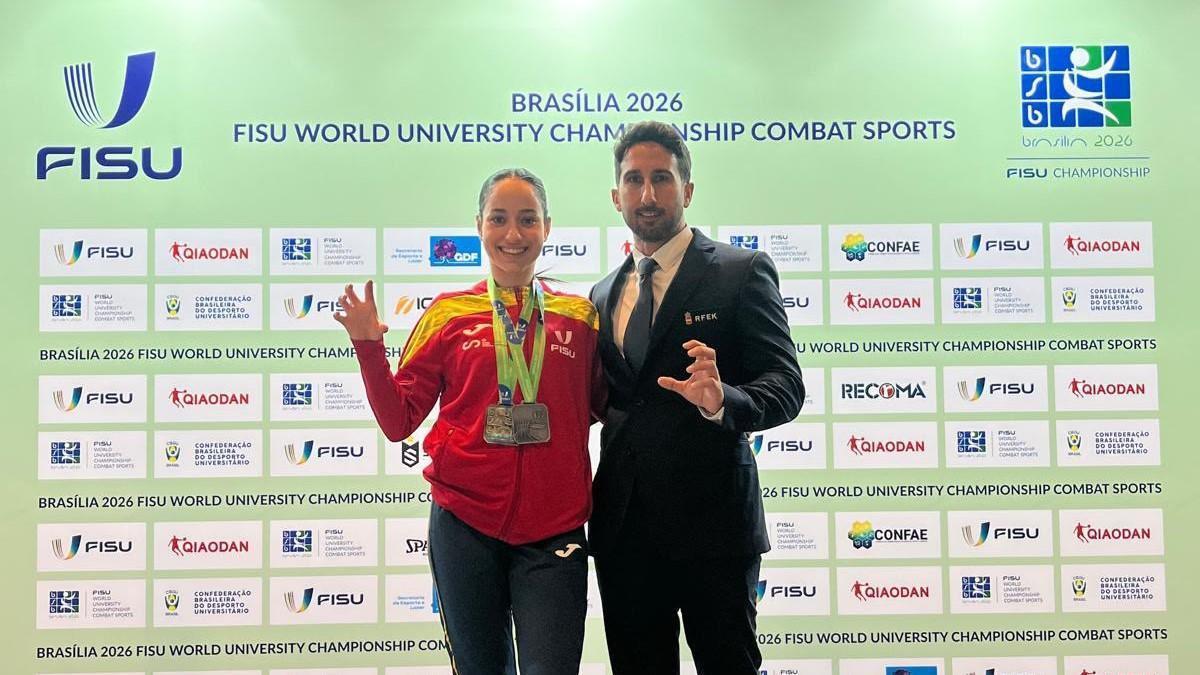 Insaf Bentama y Rubén Rubio tras el Campeonato del Mundo Universitario