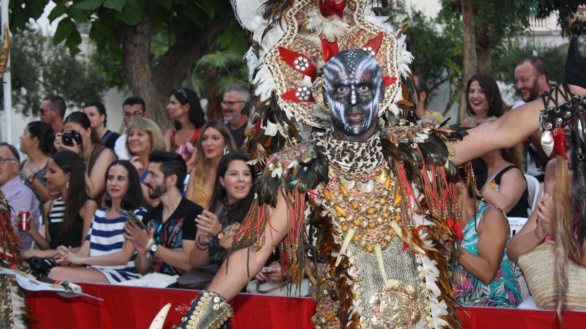 Las fiestas de Moros y Cristianos de Benigànim se celebran a finales de agosto.