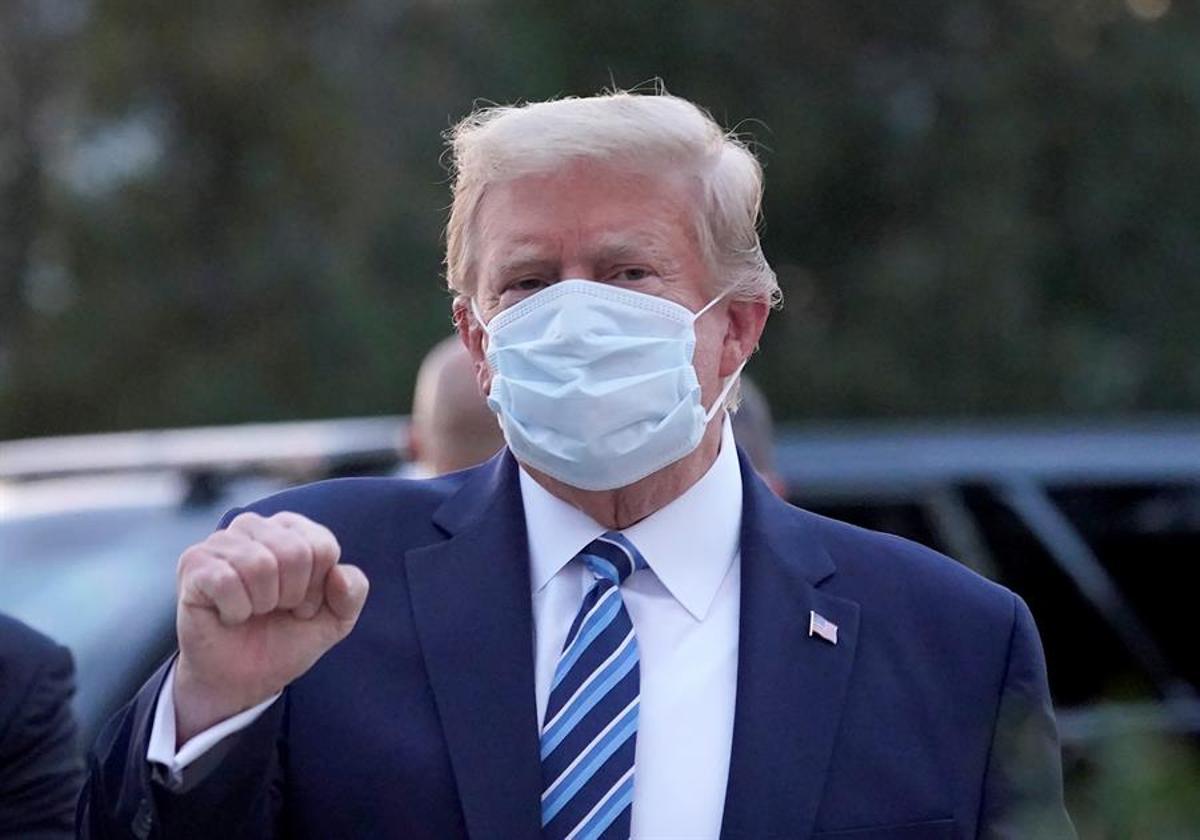 Trump i la seva dona es van vacunar en secret de coronavirus abans de deixar la Casa Blanca