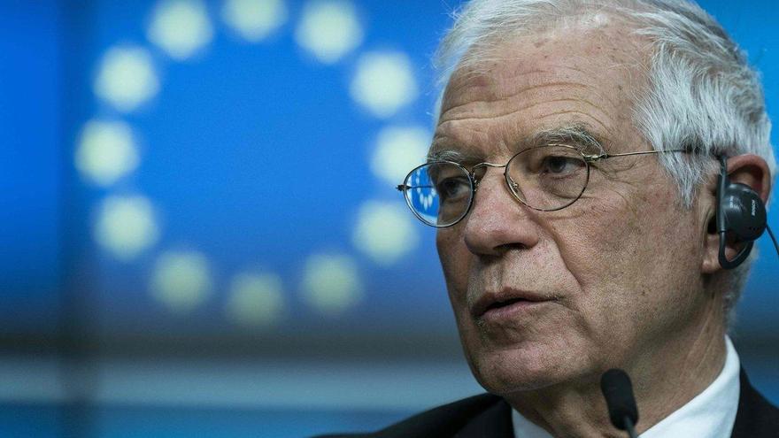 Borrell: &quot;Europa tiene que hacer como Sinatra: &#039;My way&#039;&quot;