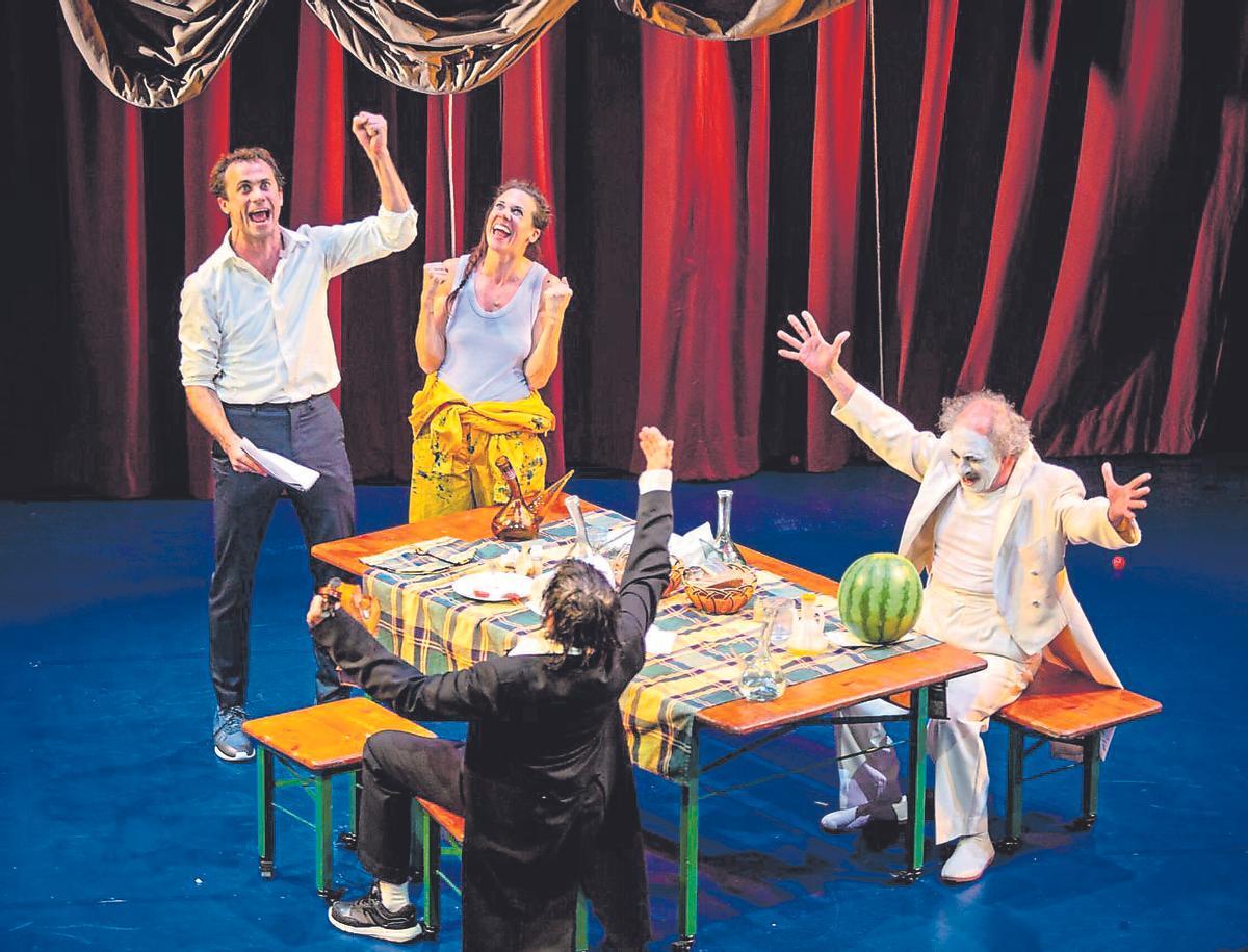 Una escena de la obra de teatro Travy