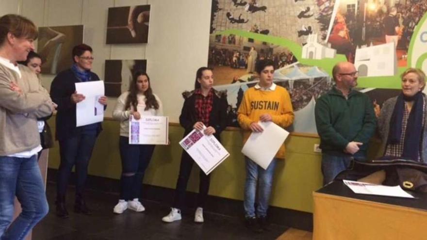 A entrega de premios tivo lugar a fin de semana na Casa da Xuventude de Cangas. // FdV