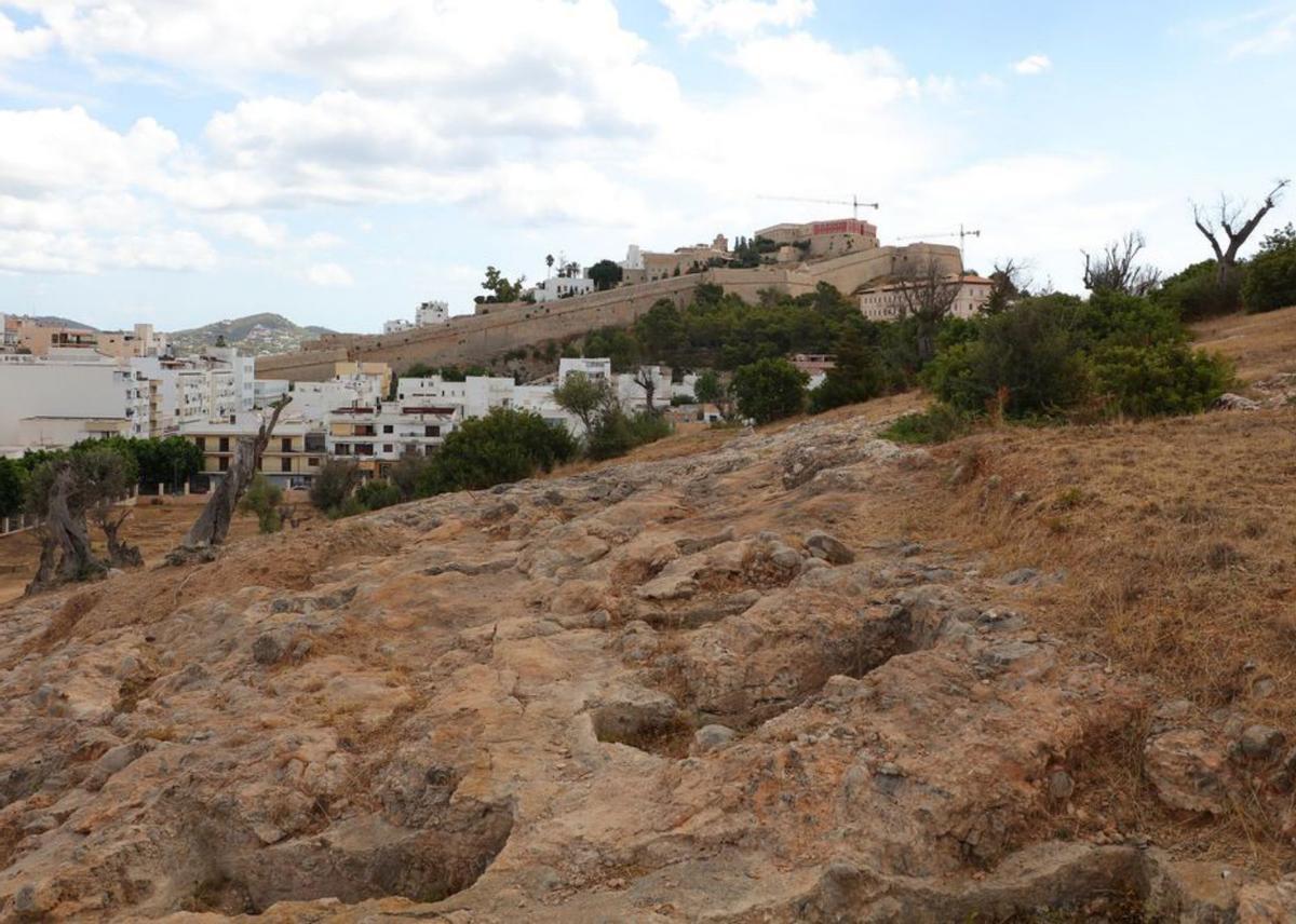 Puig des Molins es la necrópolis fenicio-púnica más extensa del Mediterráneo. | ISTOCK