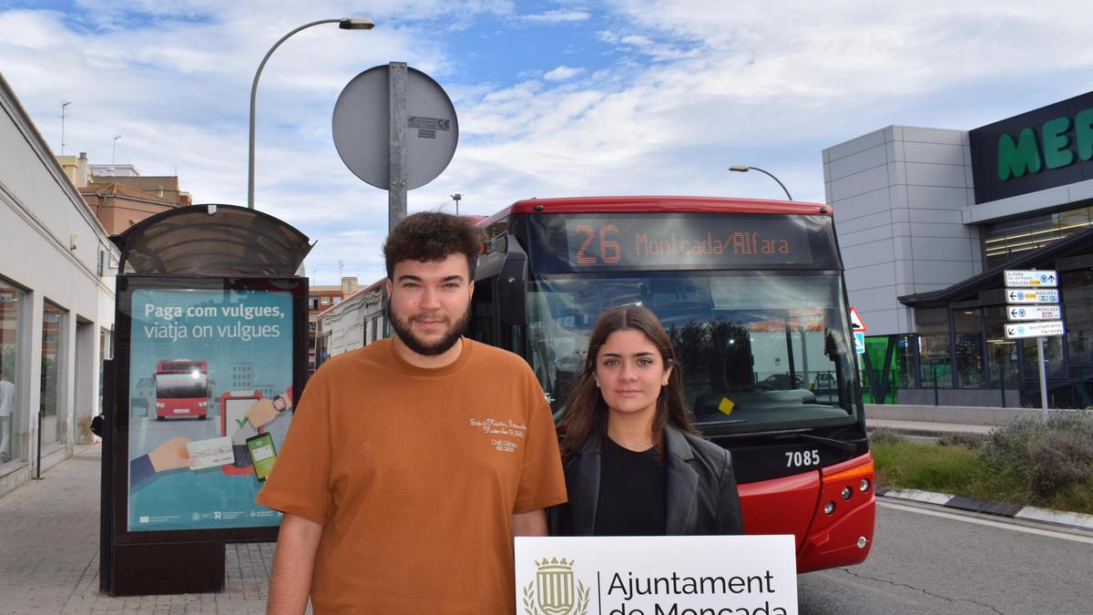 Álvaro Gonzalvo y Valentina Cortegoso, vicealcalde de Moncada y concejala de Movilidad y Transporte Público