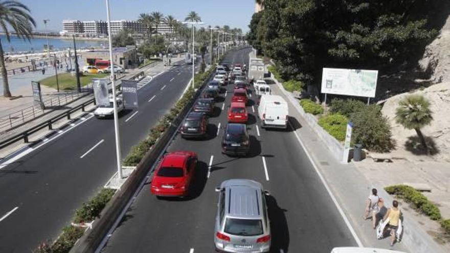 Tráfico habilitará un carril para bus y taxi en el acceso por Juan Bautista Lafora