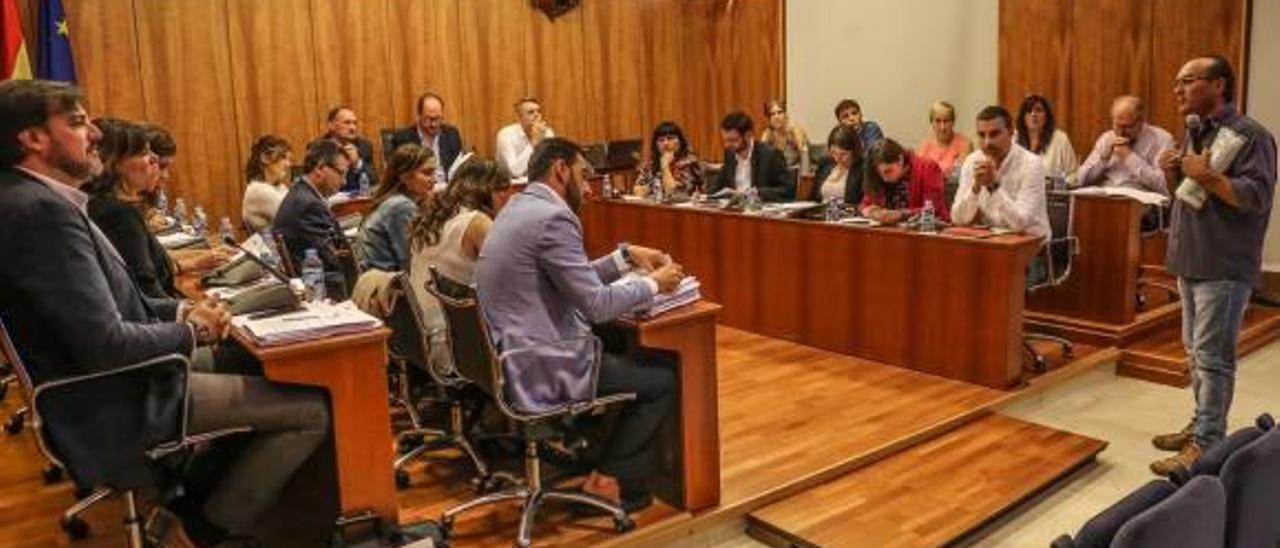 El presidente de la Asociación Provincial de vendedores ambulantes durante su intervención