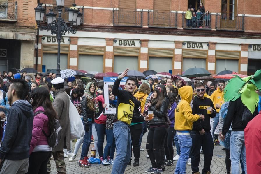 La lluvia no restó ambiente a la petición del Toro