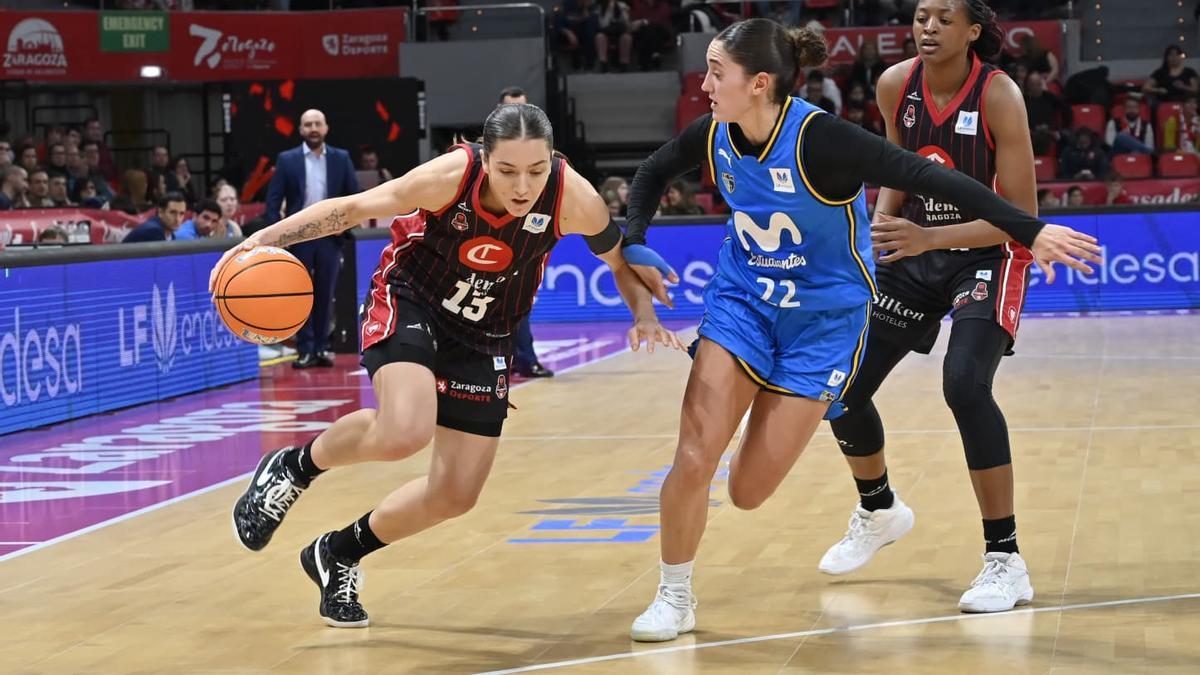 Pueyo, en una acción del duelo ante el Estudiantes