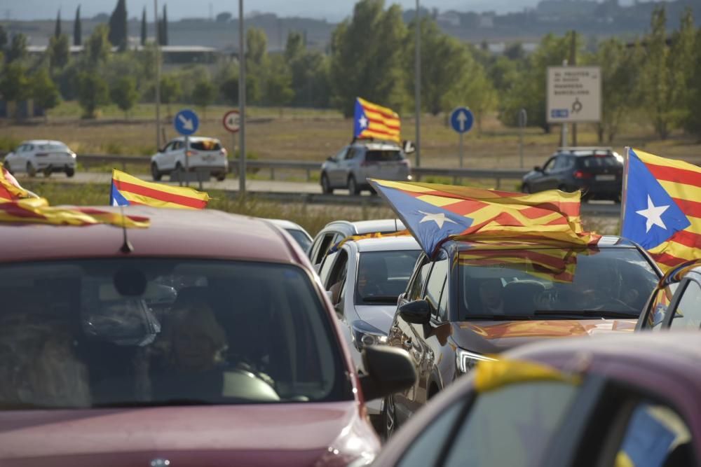 Tret de sortida de la rua cap a Lledoners amb més de 200 vehicles a l'aparcament de Menfis de Manresa