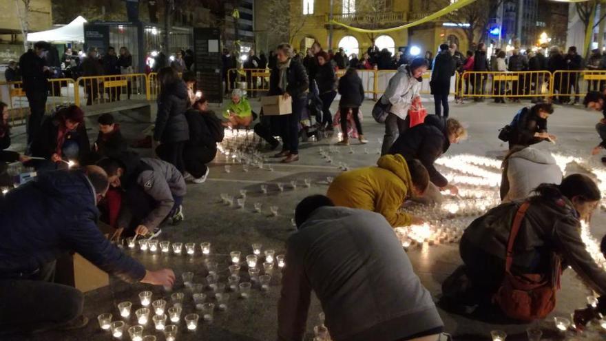 Manresa encén 30.000 espelmes amb un record especial per als polítics presos