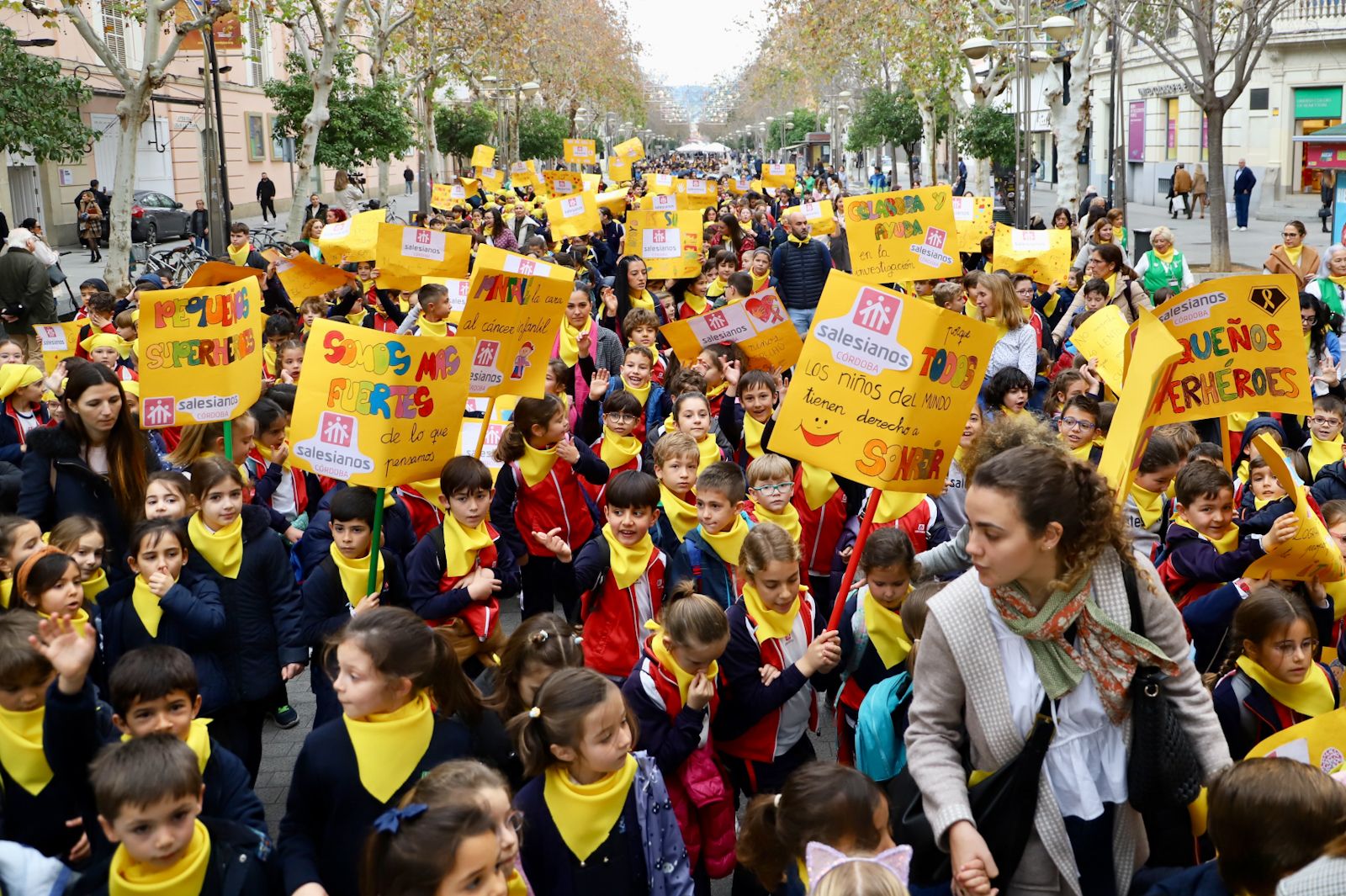 Córdoba celebra la tradicional marcha por el Día Mundial Contra el Cáncer Infantil