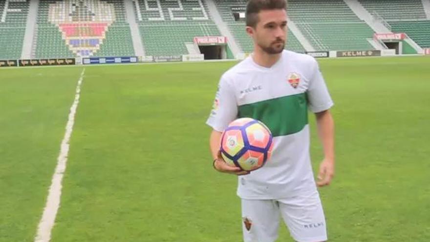 Iriondo, presentado como nuevo jugador del Elche