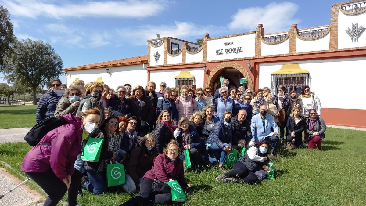 Jornada de voluntarios de la AECC celebrada en El Toril.