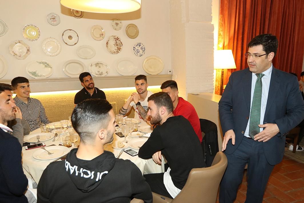 Almuerzo de unión entre consejo y jugadores del Córdoba CF