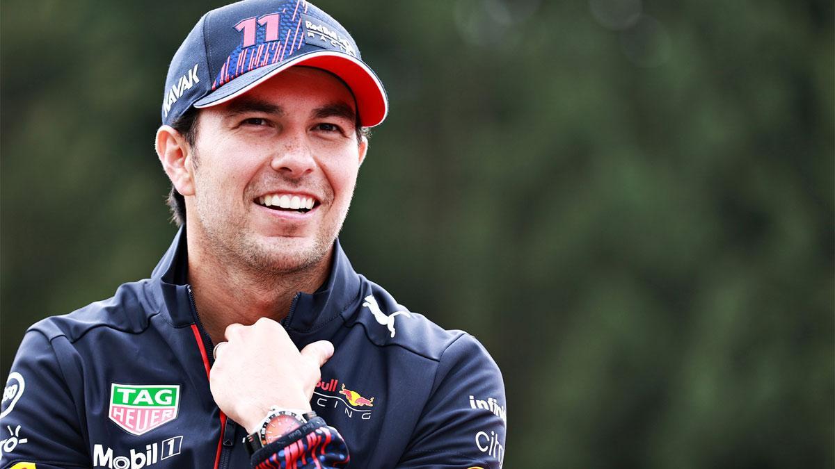 Sergio Pérez, al fondo de la parrilla en Zandvoort