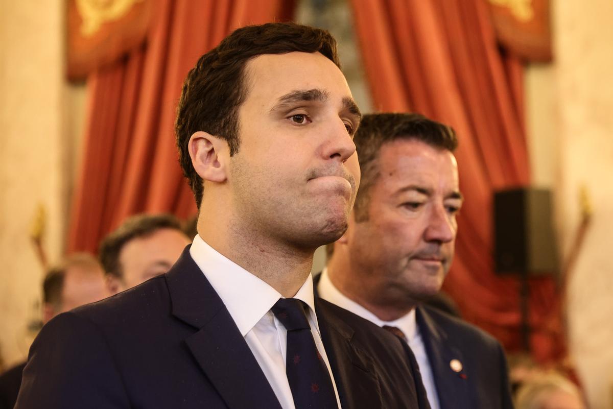 Froilán de Marichalar y Borbón acompaña a su abuelo, el Rey emérito de España Juan Carlos I (no aparece en la imagen), antes de recibir el Premio Especial del Premio de Libro Político, organizado por la asociación francesa Lire la Société (Leer la Sociedad), por sus memorias Reconciliación Froilán de Marichalar y Borbón acompaña a su abuelo, el Rey emérito de España Juan Carlos I (no aparece en la imagen), antes de recibir el Premio Especial del Premio de Libro Político, organizado por la asociación francesa Lire la Société (Leer la Sociedad), por sus memorias Reconciliación