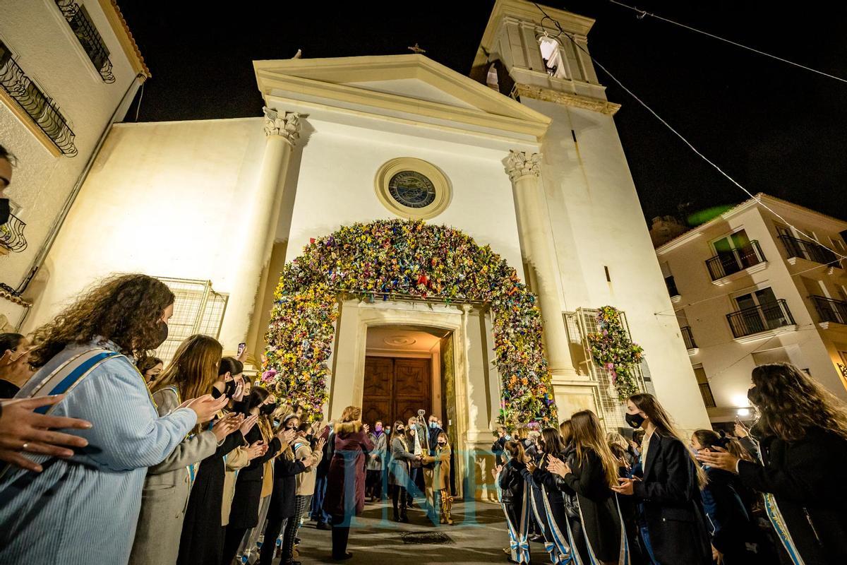Dos años después de que el mundo se parara por el estallido de la pandemia de coronavirus, las puertas de la iglesia de San Jaime y Santa Ana se han vuelto a abrir al filo de las 5.30 de la madrugada para festejar de nuevo el 16 de Marzo, el día en el que se conmemora la Trobada de la Mare de Déu